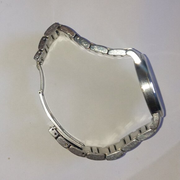 Bulova A4 Women Wrist Watch 35mm, Stainless Steel Silver Tone Date, 5.5" Wrist - Picture 3 of 4